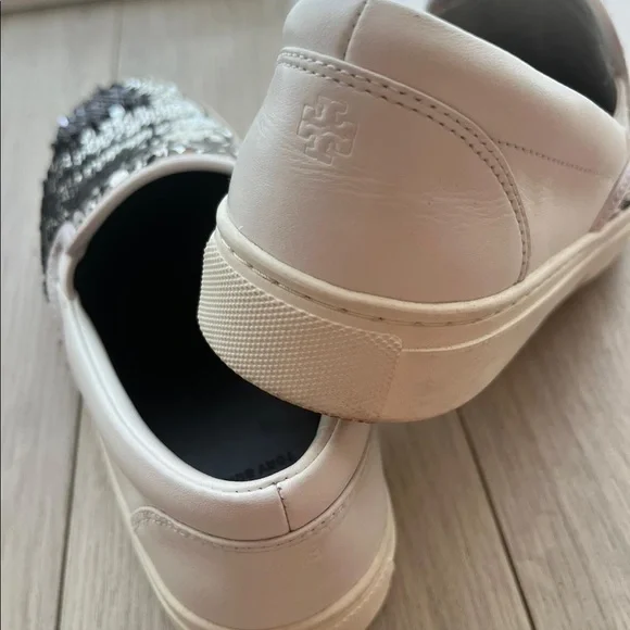 Tory Burch sneakers barely used only used 2 Times  super comfortable sneakers - Picture 4 of 4